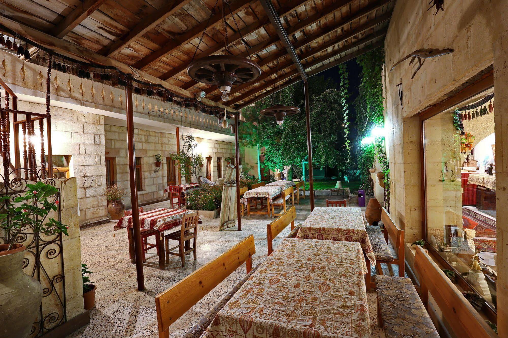 Anatolia Raymonde Cave House Hotel Üçhisar Exterior foto